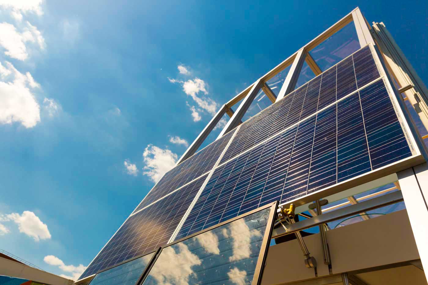 Installazione pannelli fotovoltaici da parte di tecnici certificati a Pescara